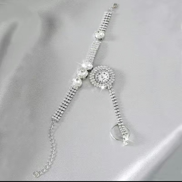 NEW: Rhinestone Chain Tassel Watch Gorgeous Round Glass Bracelet - Picture 5 of 5